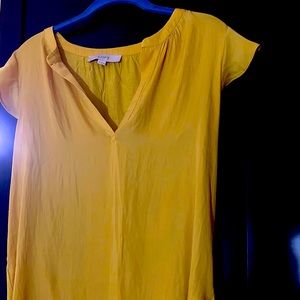 Loft Size Medium mixed material ruffle sleeve top